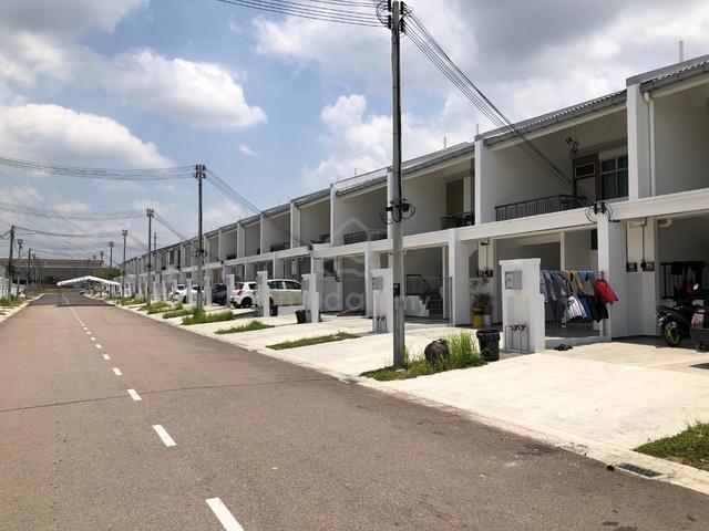 Bandar Cemerlang, Ulu Tiram, Townhouse, sewa 1