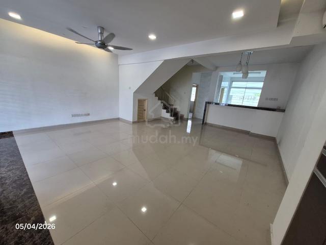 2 storey house in PUJ 5, Taman puncak jalil, seri kembangan 1