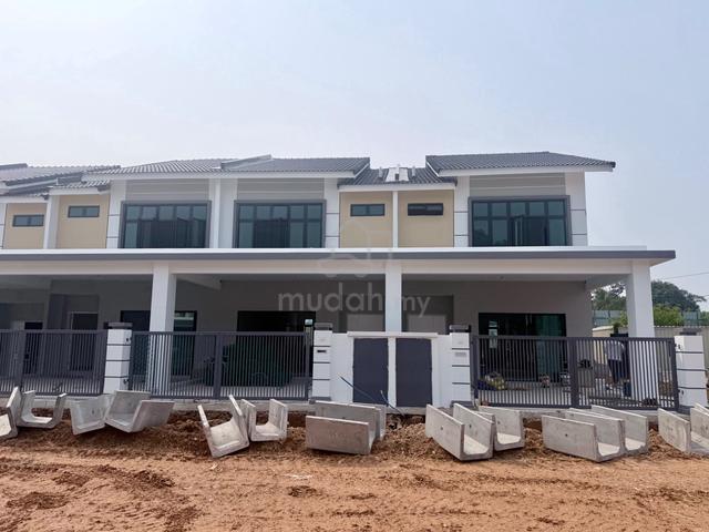 0% Downpayment & Free Aircond Security 2 Storey Tangga Batu Melaka Cit 1