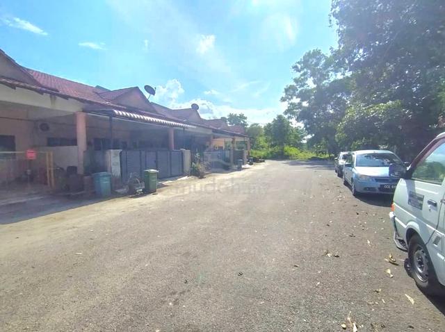 Perumahan Permatang  Badak Perdana, Kuantan. 3