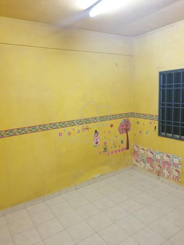 Sri Gotong Apartment 4