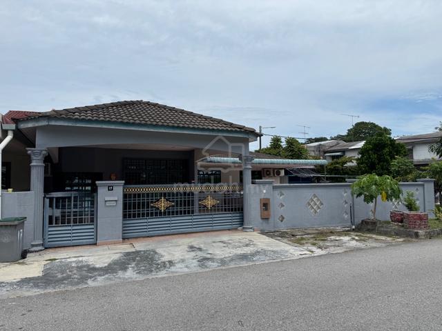 Tmn Maju Corner Lot For Sale 1