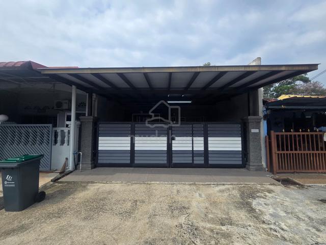 [FOR RENT] Teres Setingkat Taman Pelangi, Sikamat 1