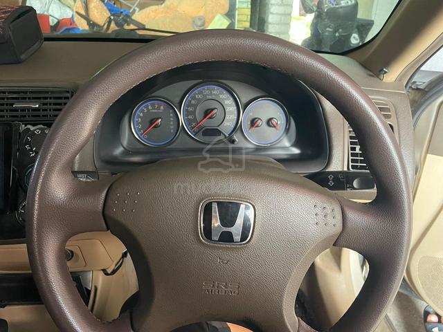 2005 Honda CIVIC 1.7 VTEC (A) - 4