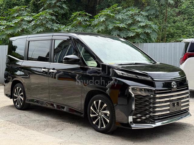 2022 Toyota VOXY 2.0 S-Z (A) - 1