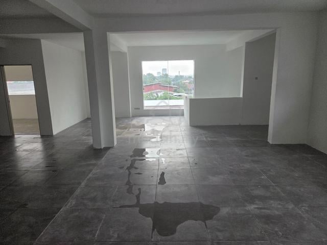 Kampung Bersatu Puchong 3sty Factory For Rent 1