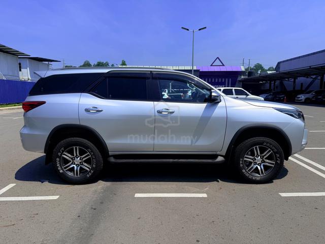 Toyota Fortuner 2.4 At 4X4 (2022) - 4
