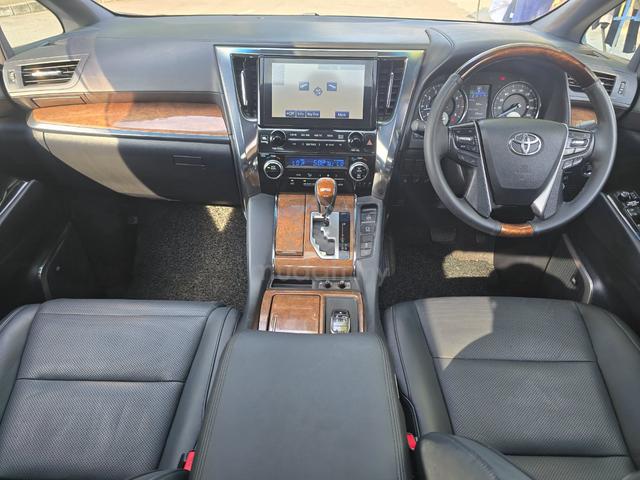2015 Toyota VELLFIRE 3.5 EXECUTIVE LOUNGE GGH30W - 3