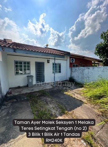 Teres Setingkat Tengah Taman Ayer Molek Seksyen 1 Melaka 1