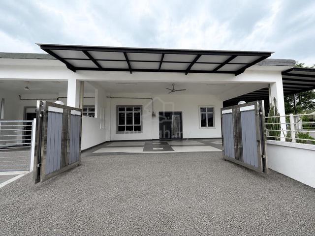 (Corner Lot) Renovated Single Storey Taman Putri,Kulai 1
