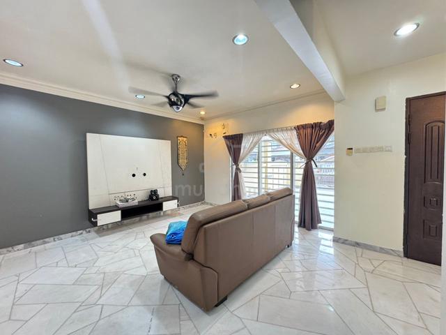 Reno 2 Sty Ebony Ivory Cassis Coral Garland Kota Emerald Rawang 1