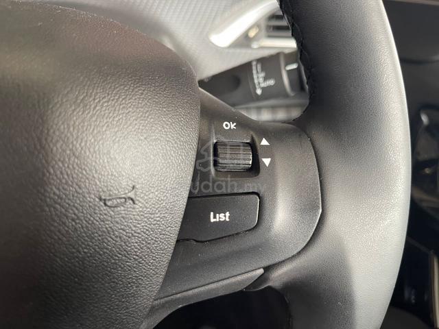 2017 Peugeot 208 FL PURETECH (AT)/ 1 YEAR WARRANTY - 5