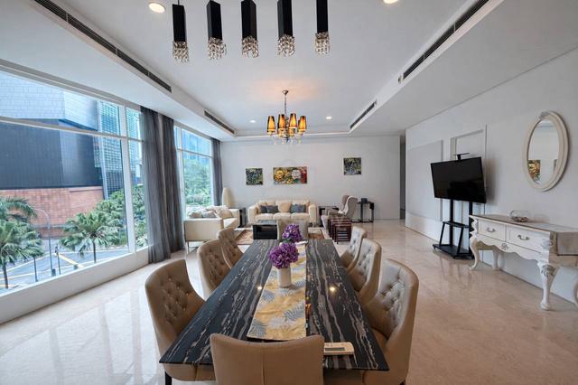 Quadro Residences 1