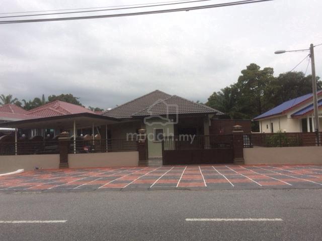 Rumah sebuah beserta 2 lot tanah untuk di jual.(PEMBELI TUNAI SAHAJA) 1