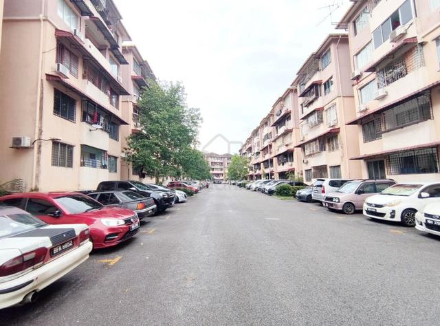 Putra Impian Apartment 1