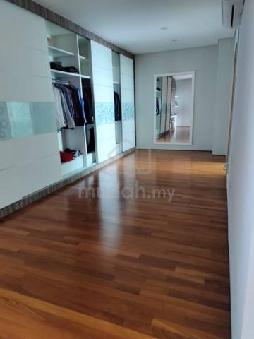 8 Gurney ( The Shore ) 1
