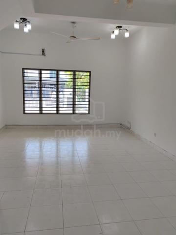 Newly Painted unit 2sty Kajang Hillpark Double Storey House 1,300sqft 1