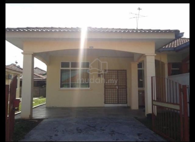 RUMAH SEMI D LOKASI STRATEGIK UNTUK dIJUAL 1