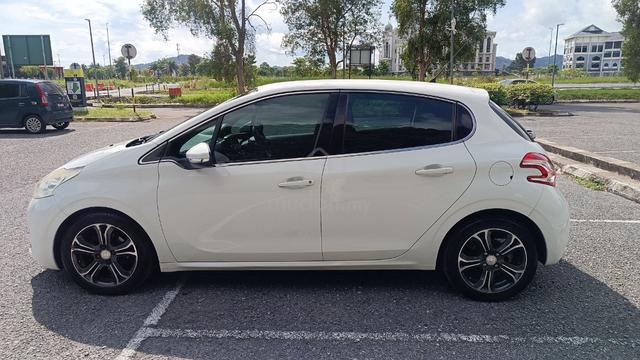 2013 Peugeot 208 1.6 VTI ALLURE (A) - 3