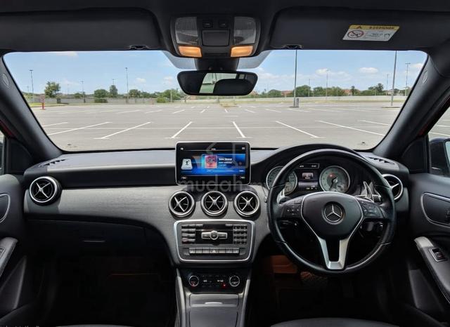 [2015] Mercedes Benz A180 1.6 AMG Line Hatchback  - 5