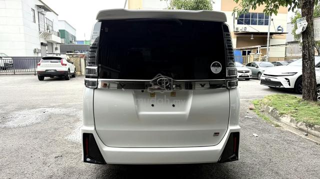 2021 Toyota VOXY 2.0 GR SPORT (A) - 5