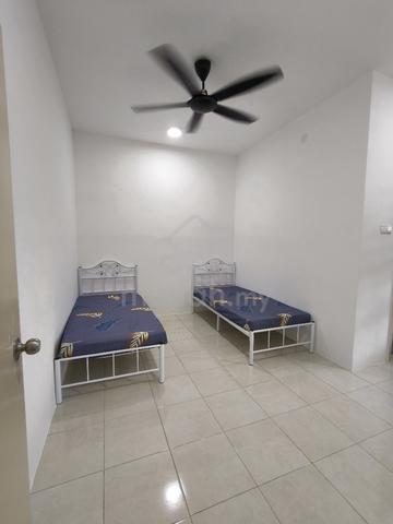 Room For Men At Tasek Gelugor 1