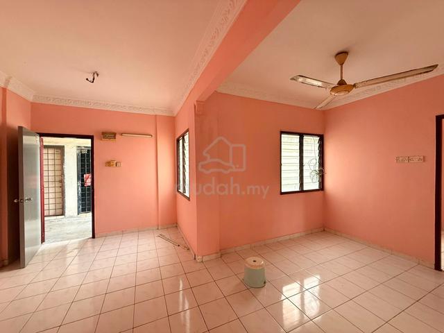 Palma Apartment (Bandar Country Homes) 1