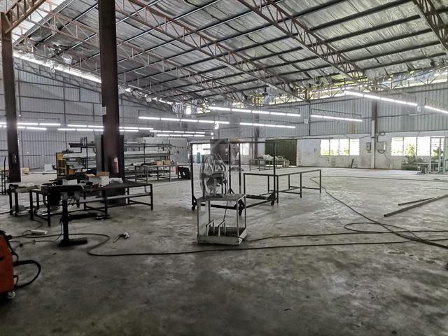 Padang Meha Warehouse 5ton Floor Loading 300amps Power For Rent 1