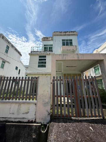 Solok Teluk Kumbar Sea Front Super Bungalow House Below Value Sales !! 1