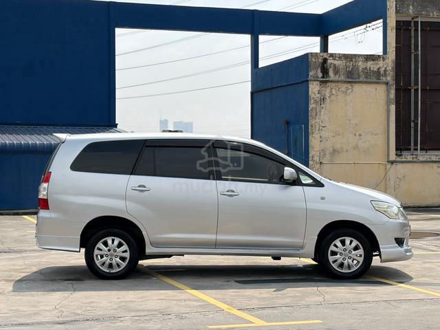 2012 Toyota INNOVA 2.0 E FACELIFT (A) - 3