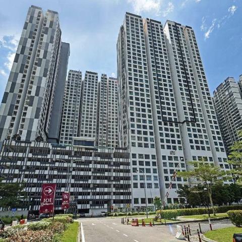 D'Summit Residences 1
