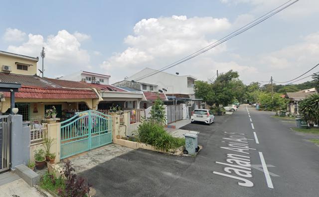1 Storey Link House , Kepong Baru ,Kepong. 4