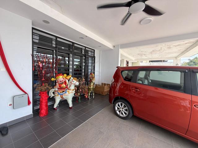 Horizon Hills @ Golf East / Renovated Double Storey Terrace House 1
