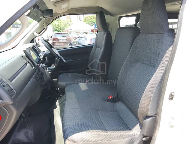 2023 Toyota HIACE 2.5 WINDOW VAN (M) LOW ROOF - 5