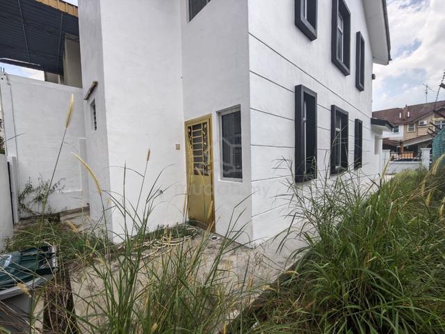 Jalan Sierra Perdana Double Storey Corner Lot 1