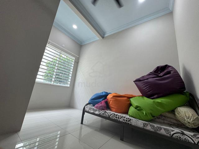 Raintree Park 2 G/Guarded Residence 2-Storey Terrace Unit In Tasek ! 4