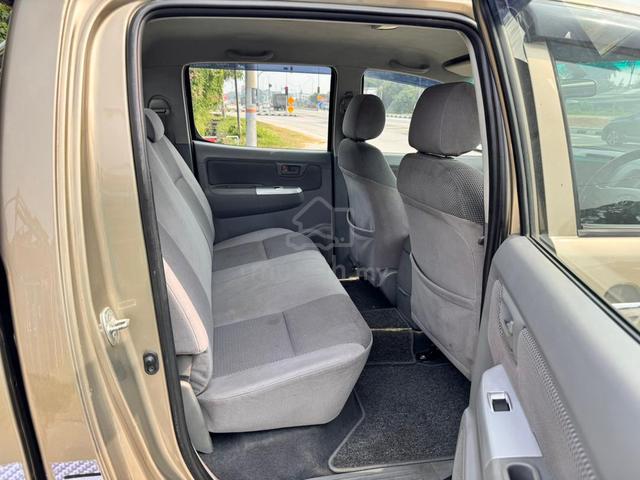 2010 Toyota HILUX 2.5 Double cab FACELIFT (M) - 5
