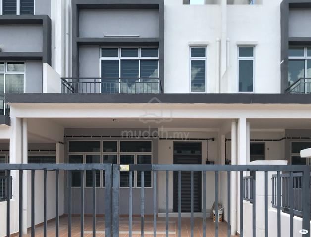 Taman Pulai Mutiara Private Room For Rent (WIFI) (Gelang Patah) 1