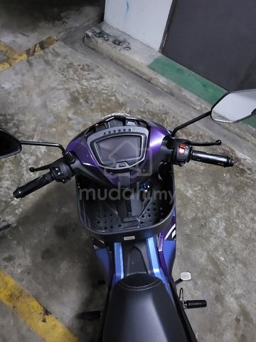 Carousel Image