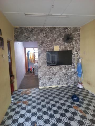 Mahsuri Apartment (Bayan Baru) 1