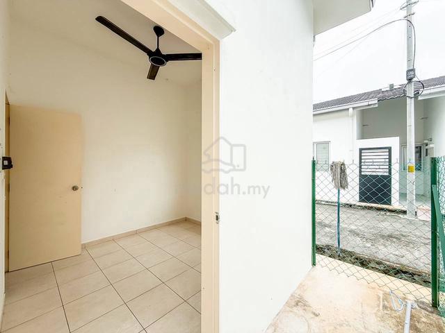 FULL LOAN! Single Storey Terrace Laman Sendayan Seremban 4