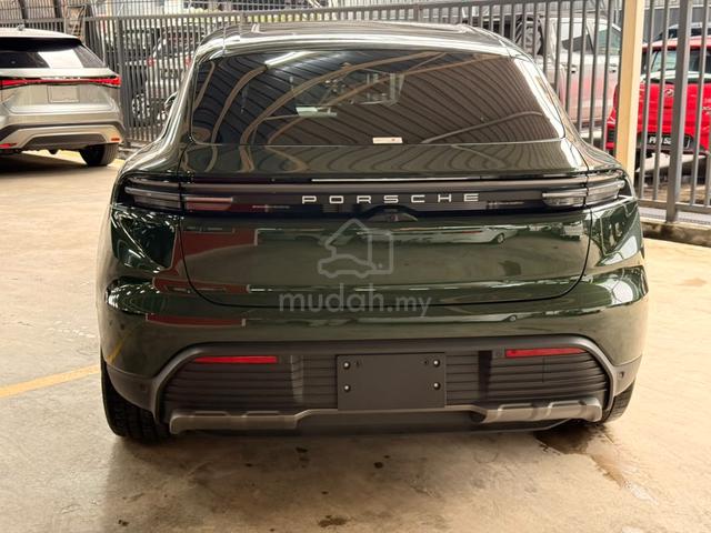2025 Porsche Macan Ev 4S - 2