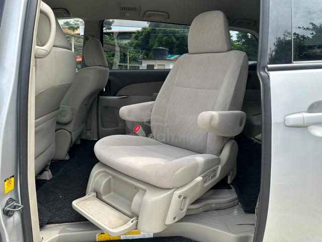 TOYOTA ESTIMA 2.4 WHEELCHAiR / KEYLESS / POWERDOOR - 4