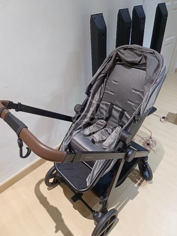 Voyeger Series 5: 2-in-1 Convertible Stroller | Bi - photo 4 of 6