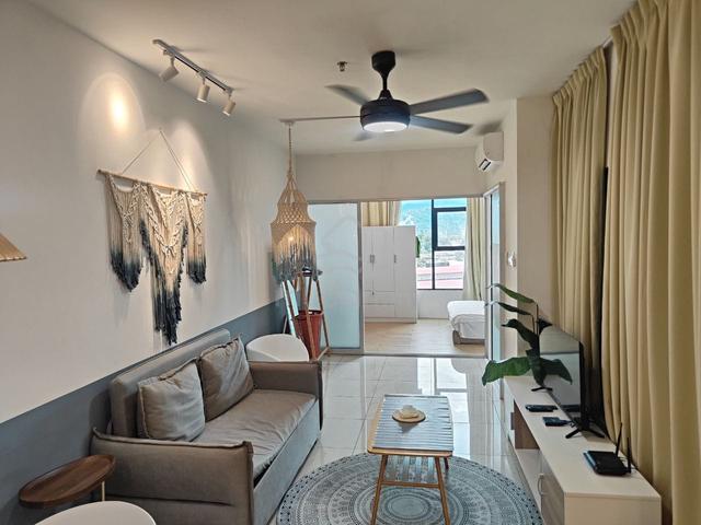 Manhattan Suites @ ITCC 1