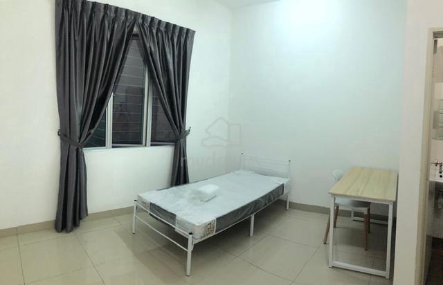 Fully Furnished Middle Room With Attached Bathroom @ Bukit Minyak 1