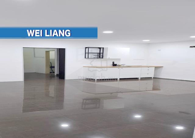 I Avenue [1040sf] MAIN ROAD l RENOVATED l LIFT l Bayan Baru 1