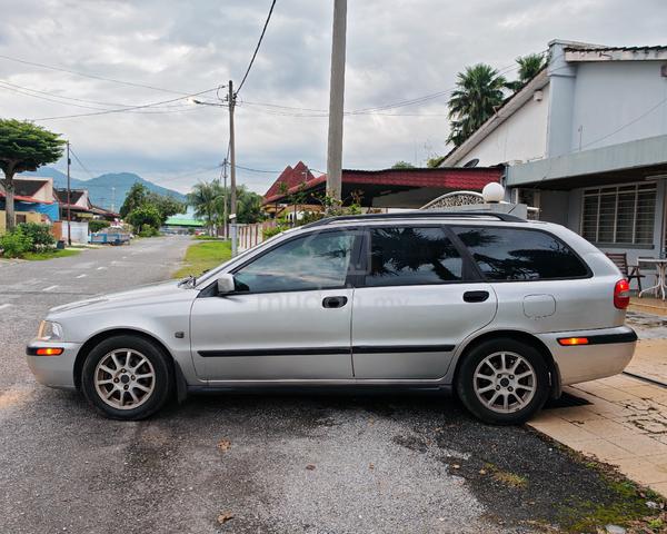 2001 Volvo V40 2.0T Wagon (A) T3 Rare - 2