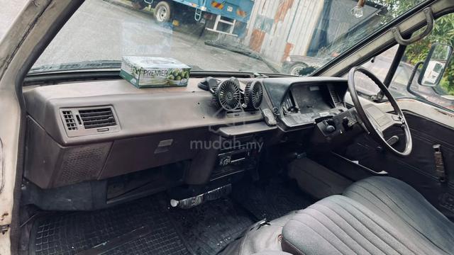1995 Toyota HIACE 2.4 LH112R (M) - 2