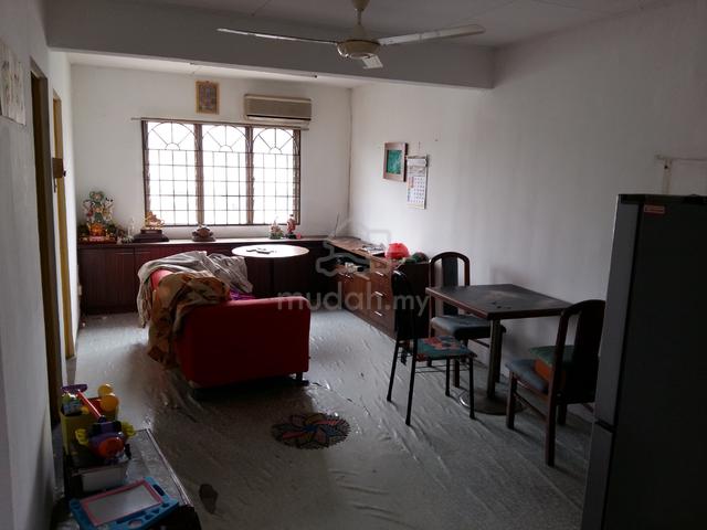 Apartment Idaman 1